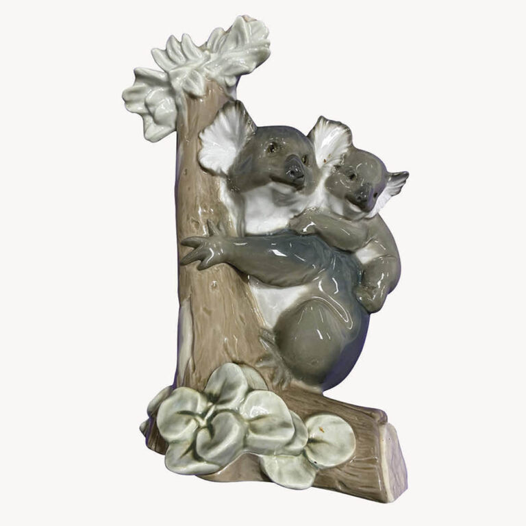 Lladro figurine, Koala Love.