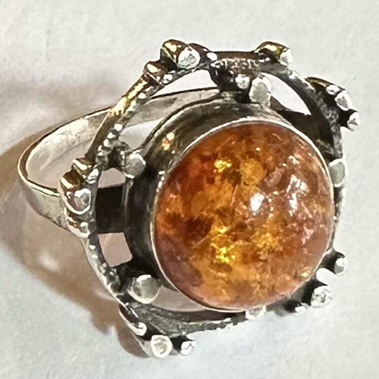 Lovely vintage Baltic amber ring set in .835 silver