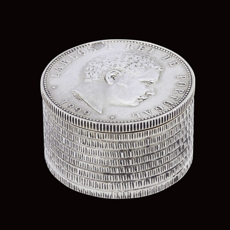 Portuguese trompe-l'oeil silver coin box