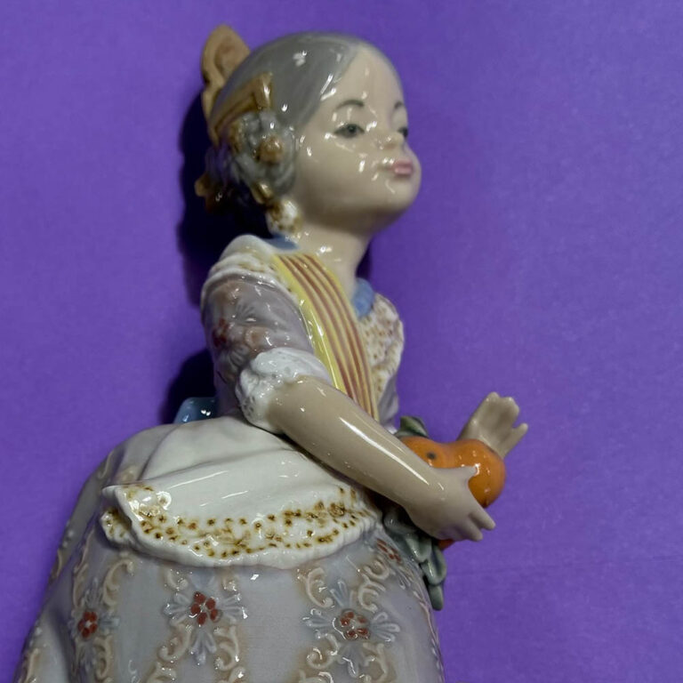 Pair of Lladro figurines, Valencia Girl and girl with jug
