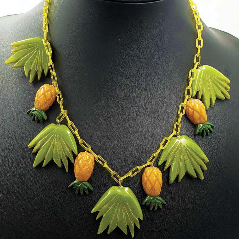 Art Deco American pineapple necklace In celluloid and Bakelite c.1930s