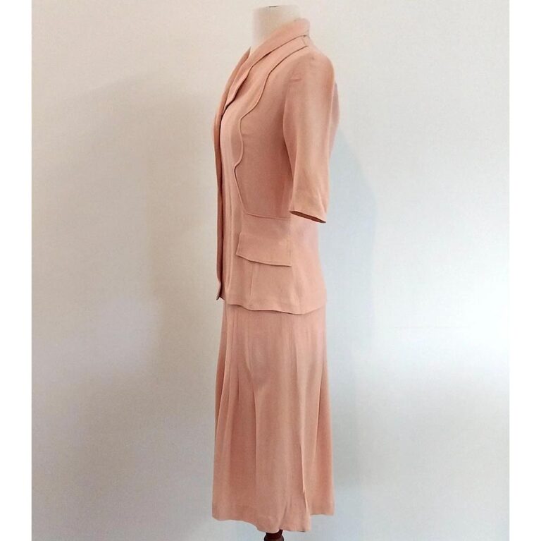Vintage mid to late 1940s very pale pink two-piece skirt suit ensemble