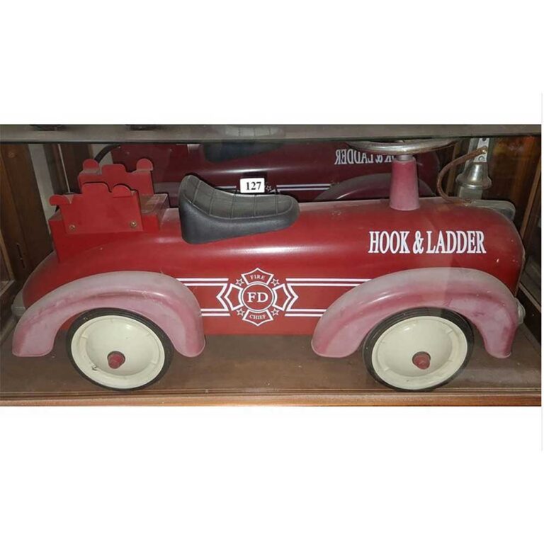 Vintage ride on toy car Port Pirie Museum Auction
