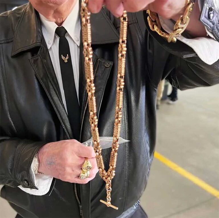 Gold chain Collectable Treasure at the Adelaide Arms and Collectables Fair
