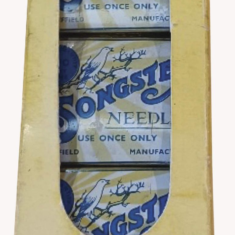 Gramophone needle tins Songster