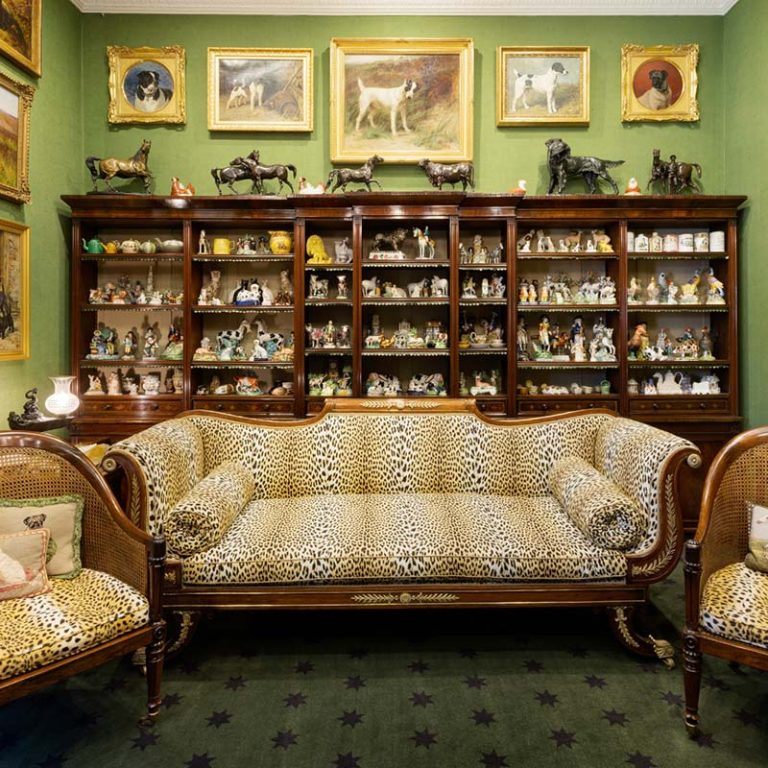 David Roche themed the Fermoy House den as an Englishman's study.