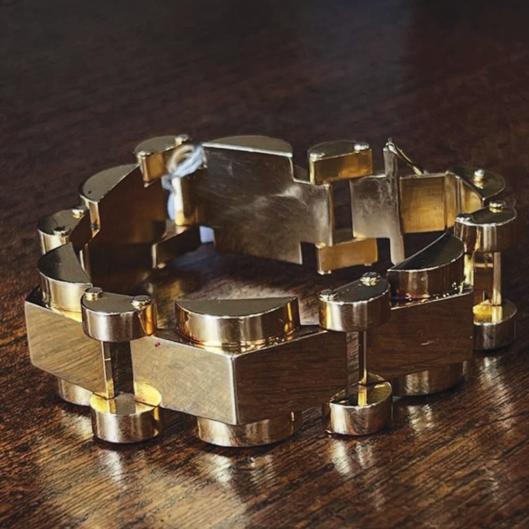 18ct gold retro tank bracelet