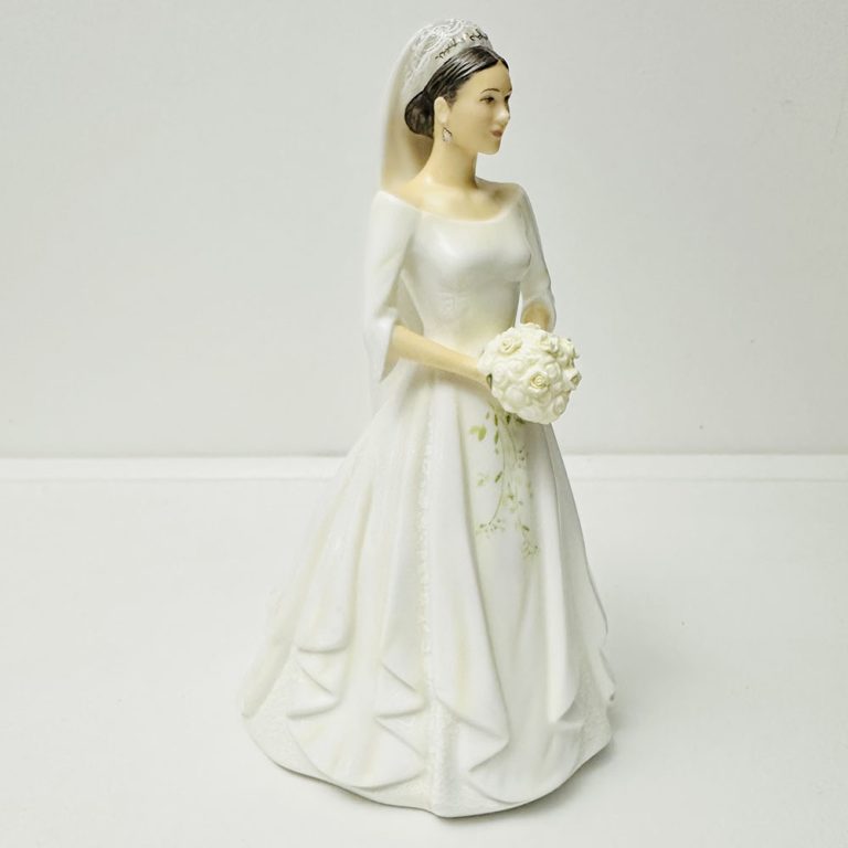 oyal Doulton figurine HRH Crown Princess (Queen) of Denmark HN 5690