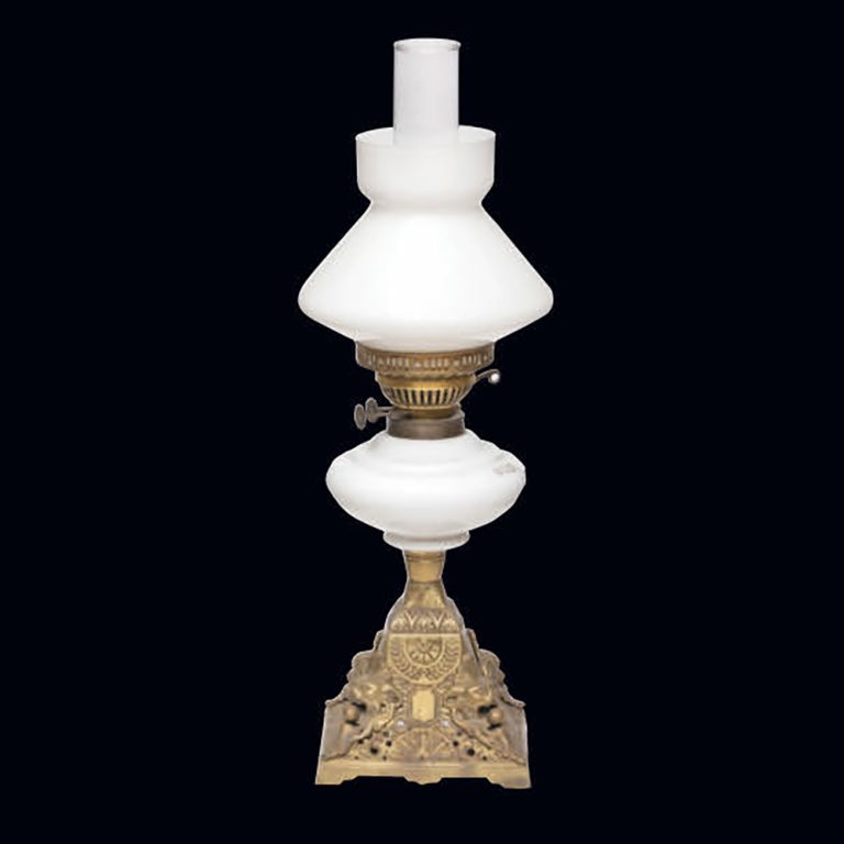English lamp with duplex burner
