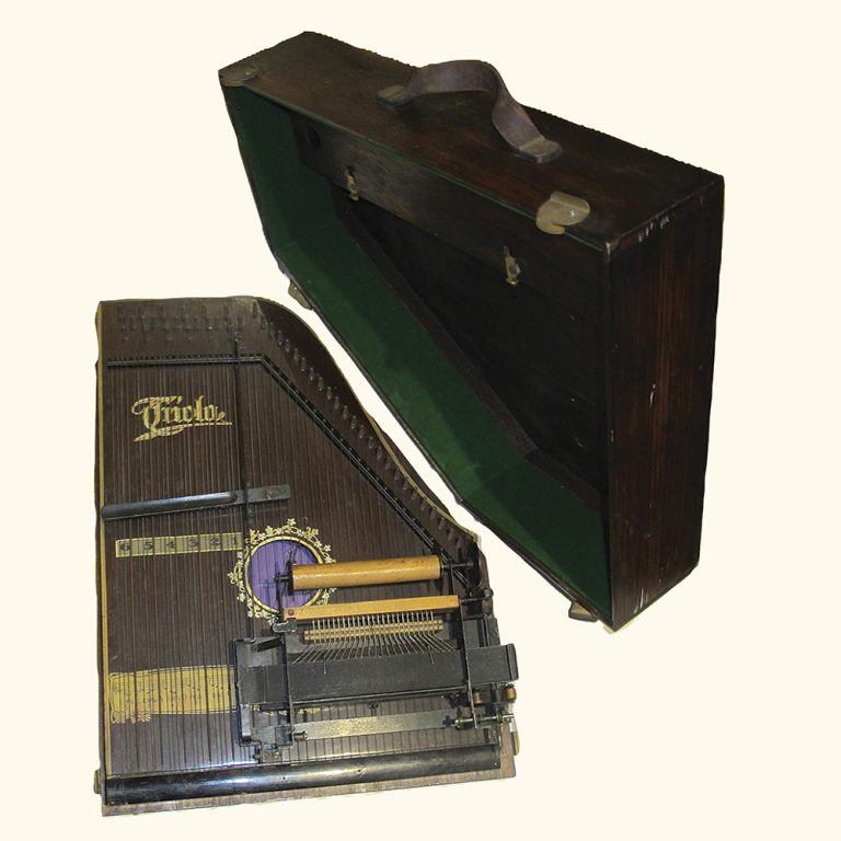 photantiques-triola-mandoline