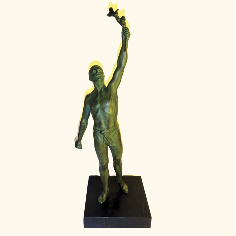 victory-theatre-antique-centre-bronze-figure