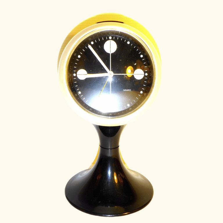 victory-theatre-antique-centre-west-german-clock